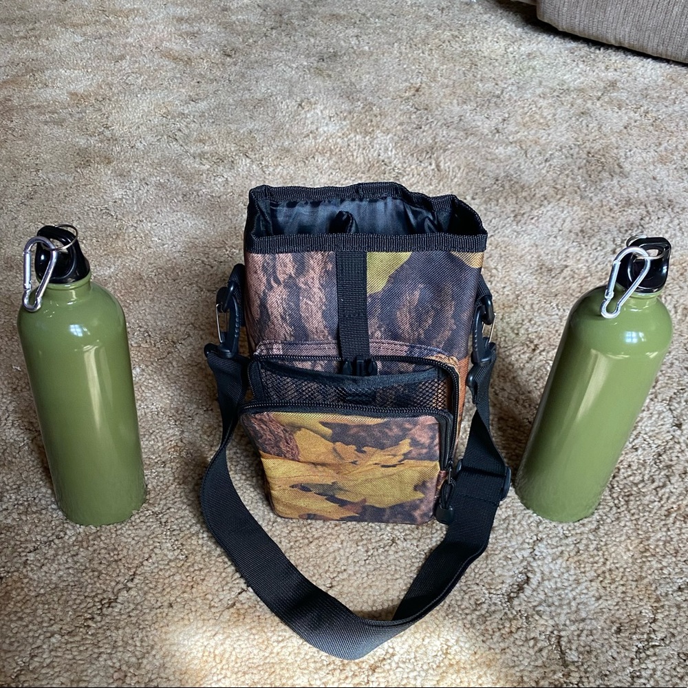 Duel canteen walking bag with canteens